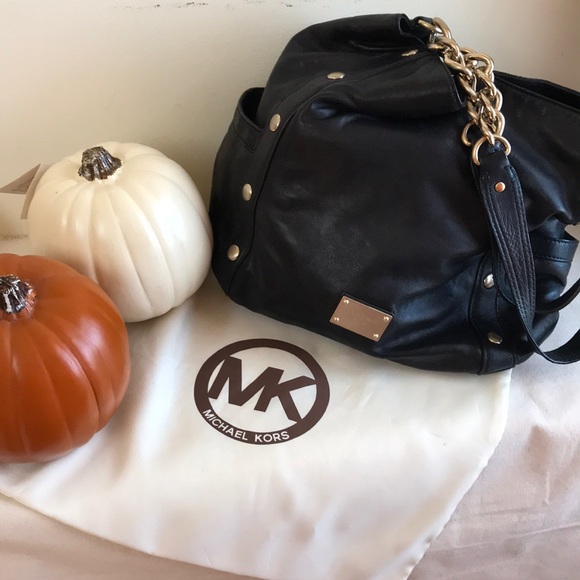 Michael Kors Large Shoulder tote Black soft leather Delancy bag Gold tone chains - Picture 3 of 16